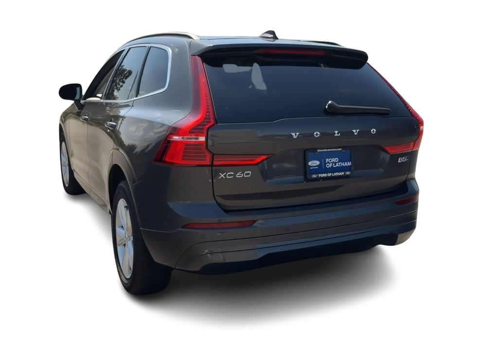 Thumbnail: 2022 Volvo XC60 - 4