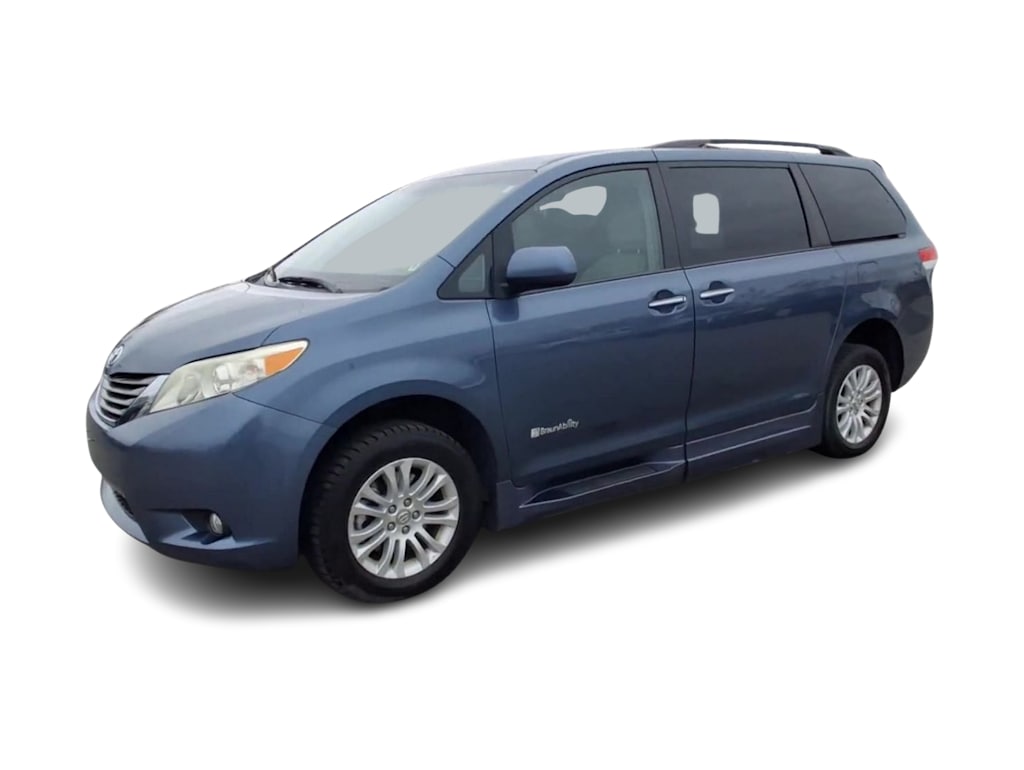 2014 Toyota Sienna XLE 14