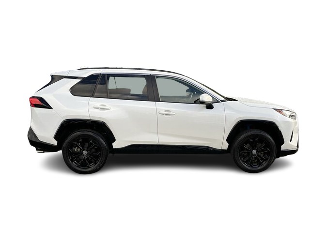 2022 Toyota RAV4 SE 19