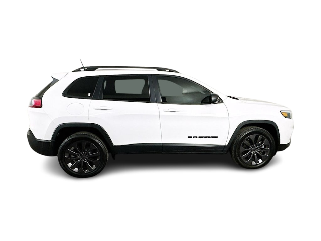 Thumbnail: 2021 Jeep Cherokee - 26