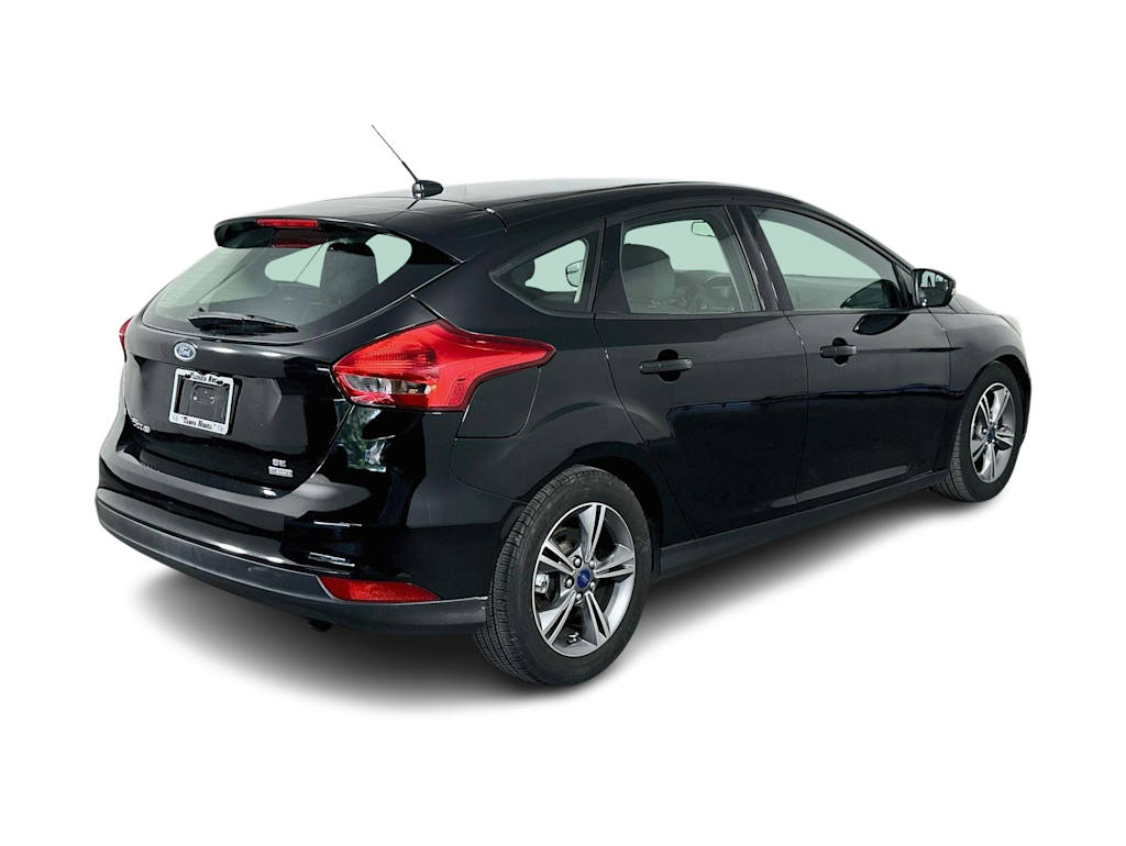 Thumbnail: 2016 Ford Focus - 24