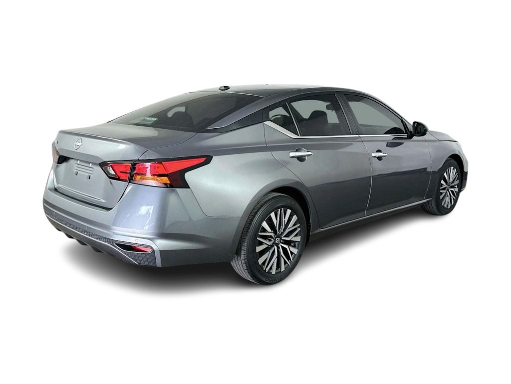 Thumbnail: 2025 Nissan Altima - 24
