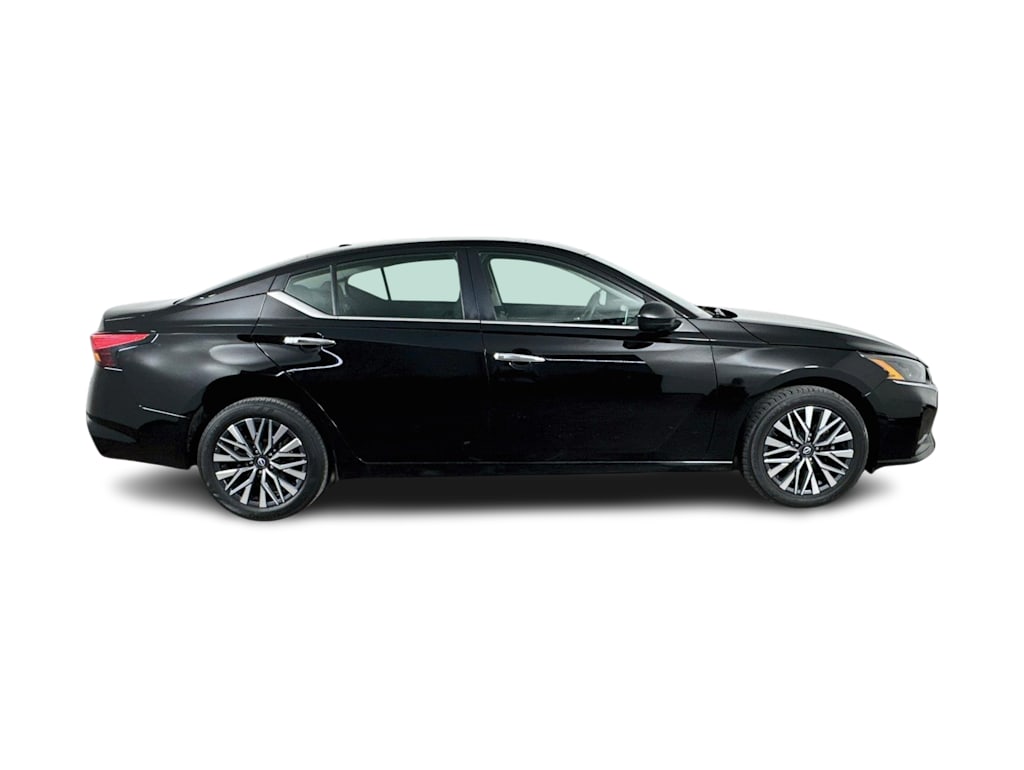 Thumbnail: 2025 Nissan Altima - 25
