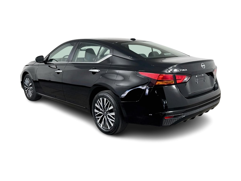 Thumbnail: 2025 Nissan Altima - 4
