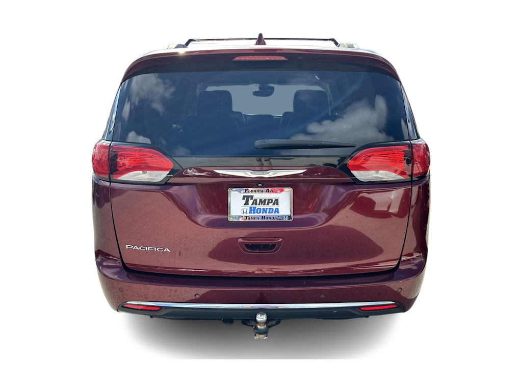 Thumbnail: 2017 Chrysler Pacifica - 5