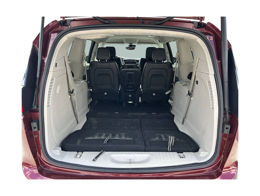 Thumbnail: 2017 Chrysler Pacifica - 17