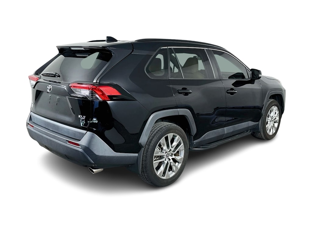 Thumbnail: 2022 Toyota RAV4 - 25