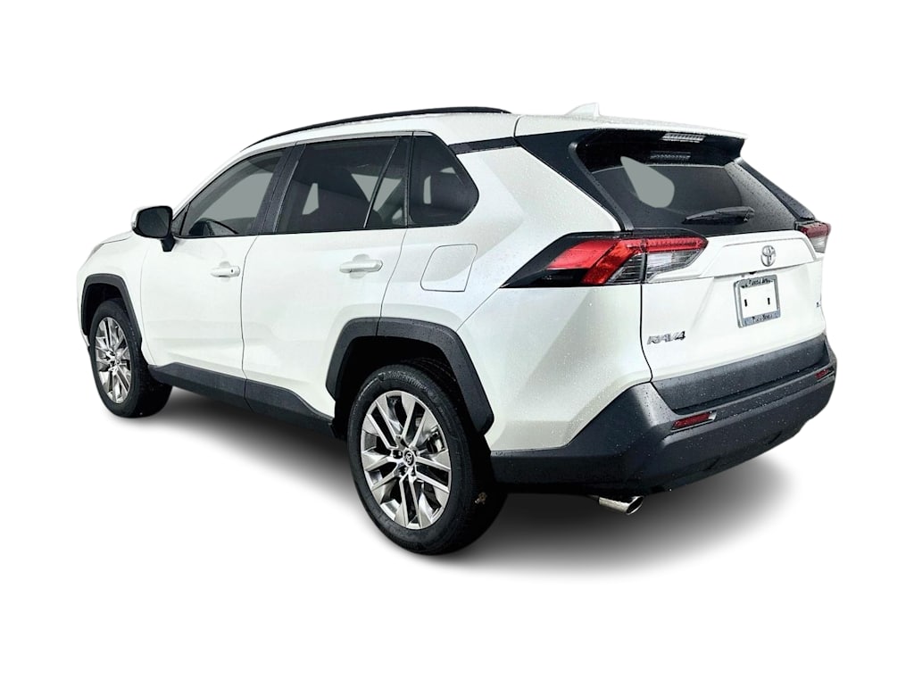 Thumbnail: 2021 Toyota RAV4 - 4