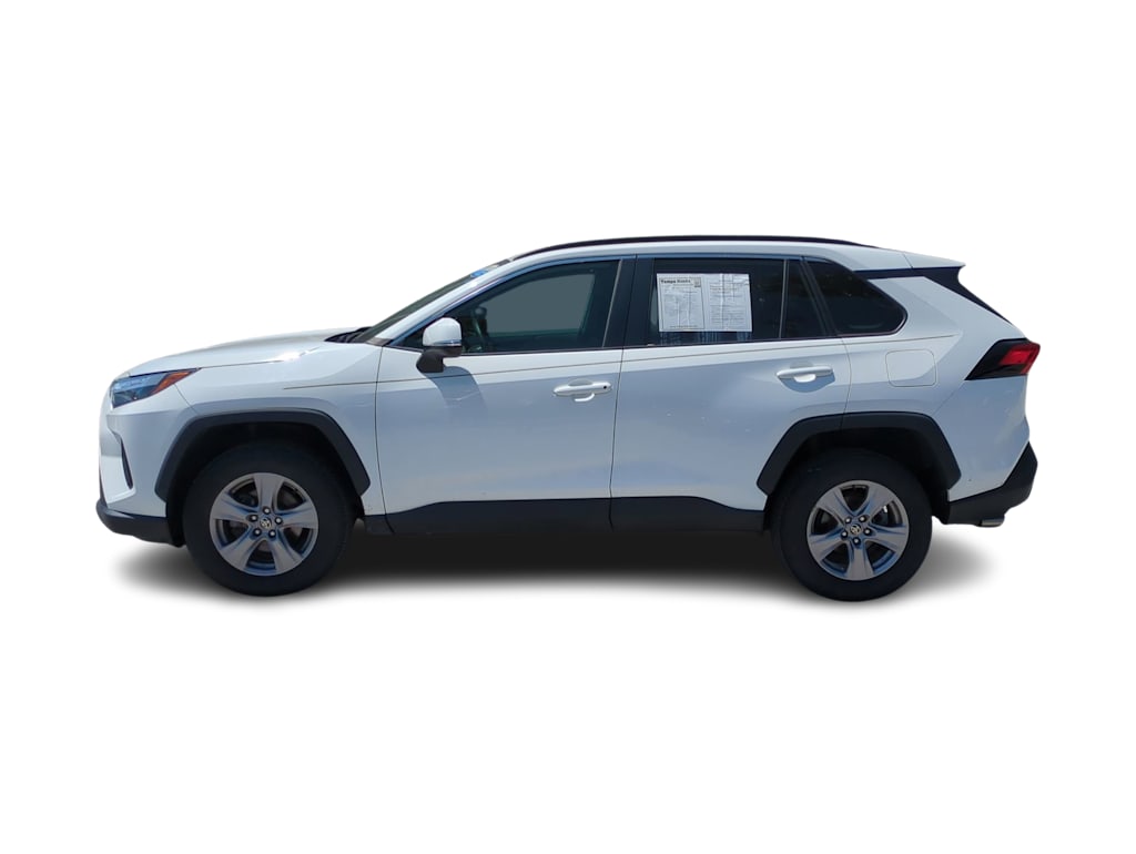 Thumbnail: 2022 Toyota RAV4 - 3