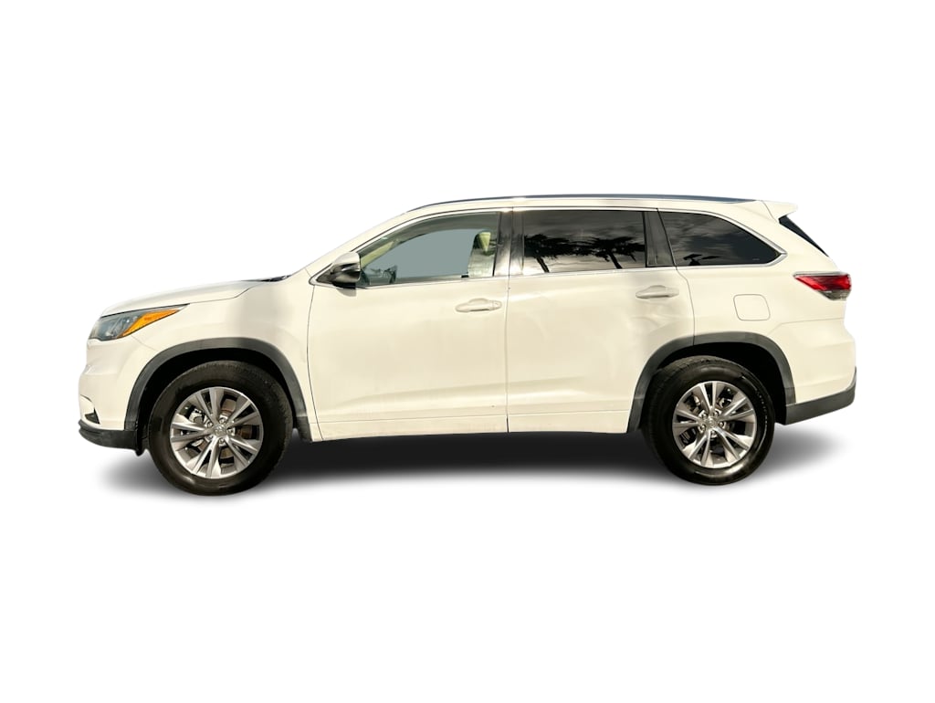 Thumbnail: 2015 Toyota Highlander - 3
