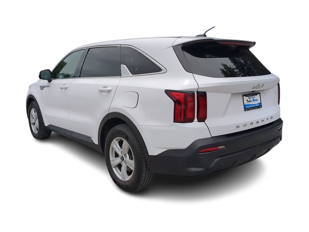 Thumbnail: 2022 Kia Sorento - 4