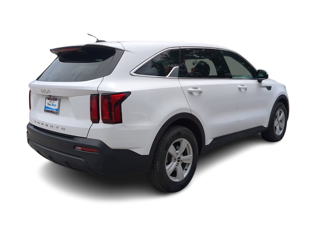 Thumbnail: 2022 Kia Sorento - 18