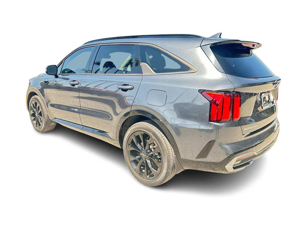 Thumbnail: 2023 Kia Sorento - 4