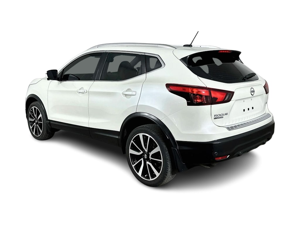 Thumbnail: 2019 Nissan Rogue Sport - 4