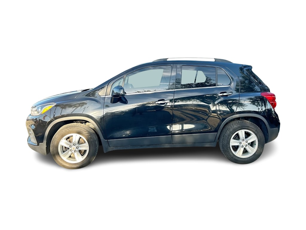 Thumbnail: 2020 Chevrolet Trax - 3