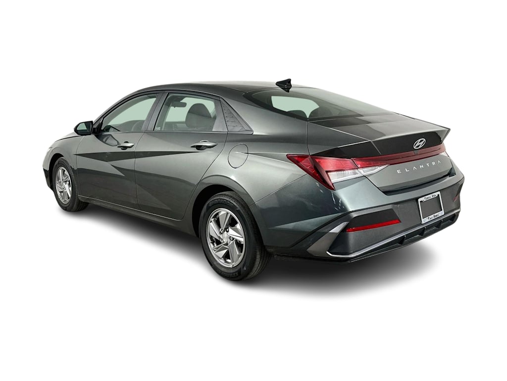 Thumbnail: 2025 Hyundai Elantra - 4