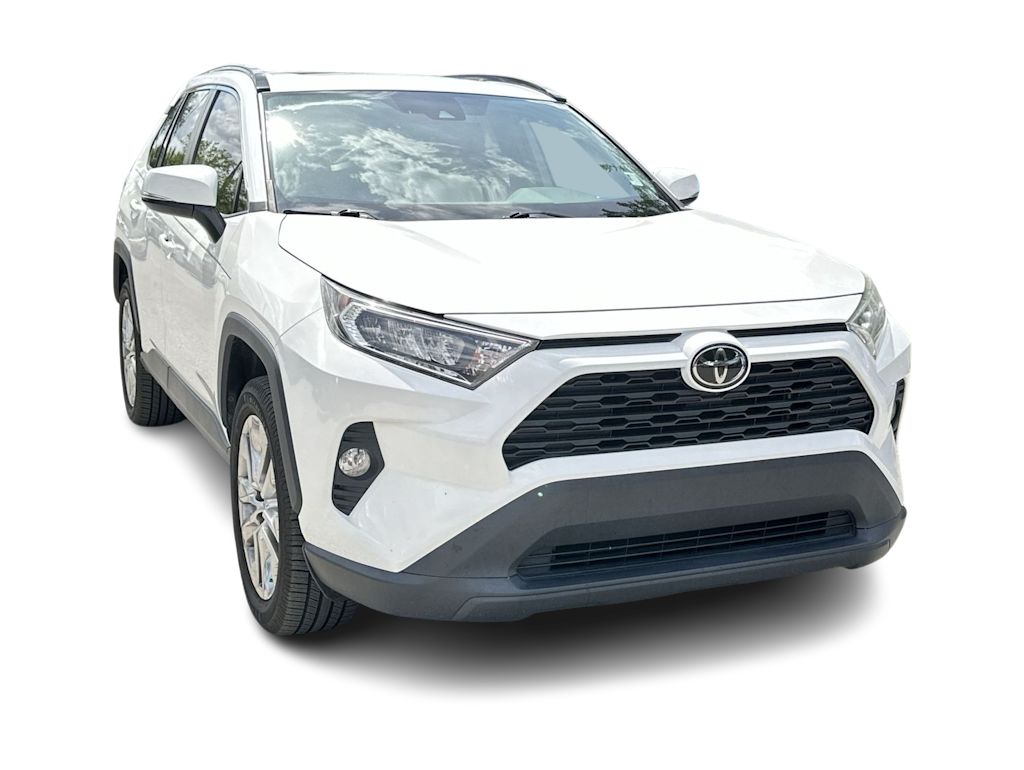 Thumbnail: 2020 Toyota RAV4 - 18