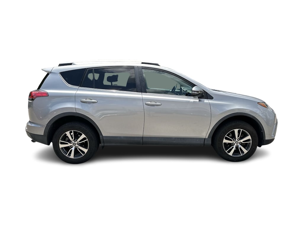 Thumbnail: 2018 Toyota RAV4 - 16