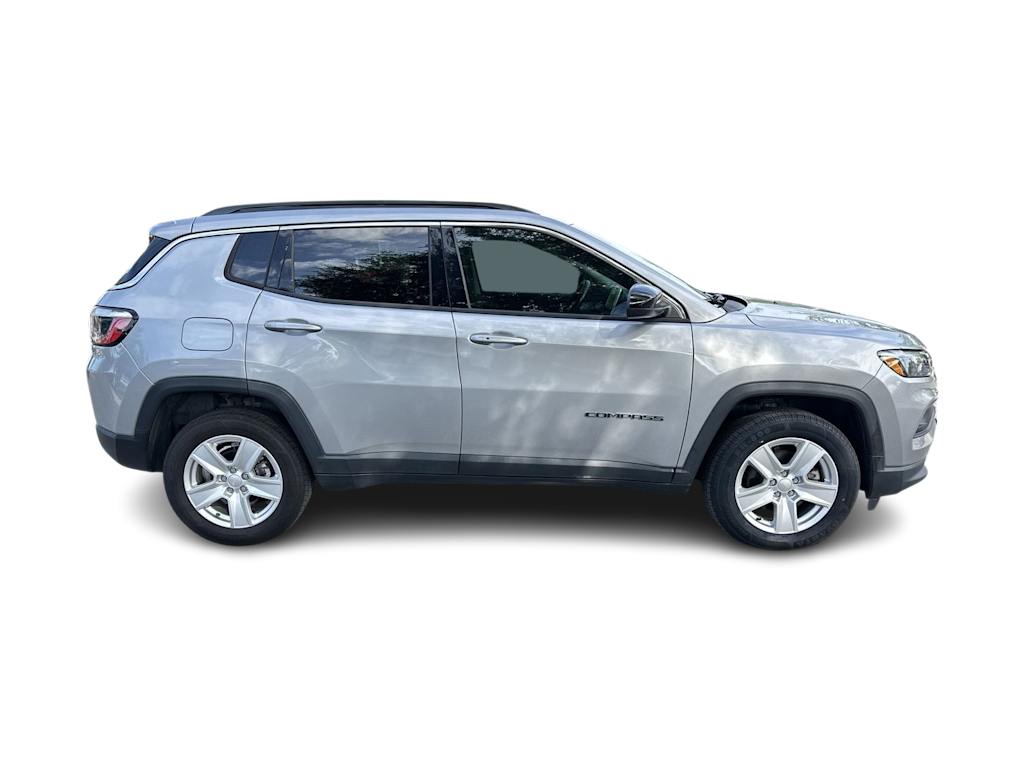 Thumbnail: 2022 Jeep Compass - 17