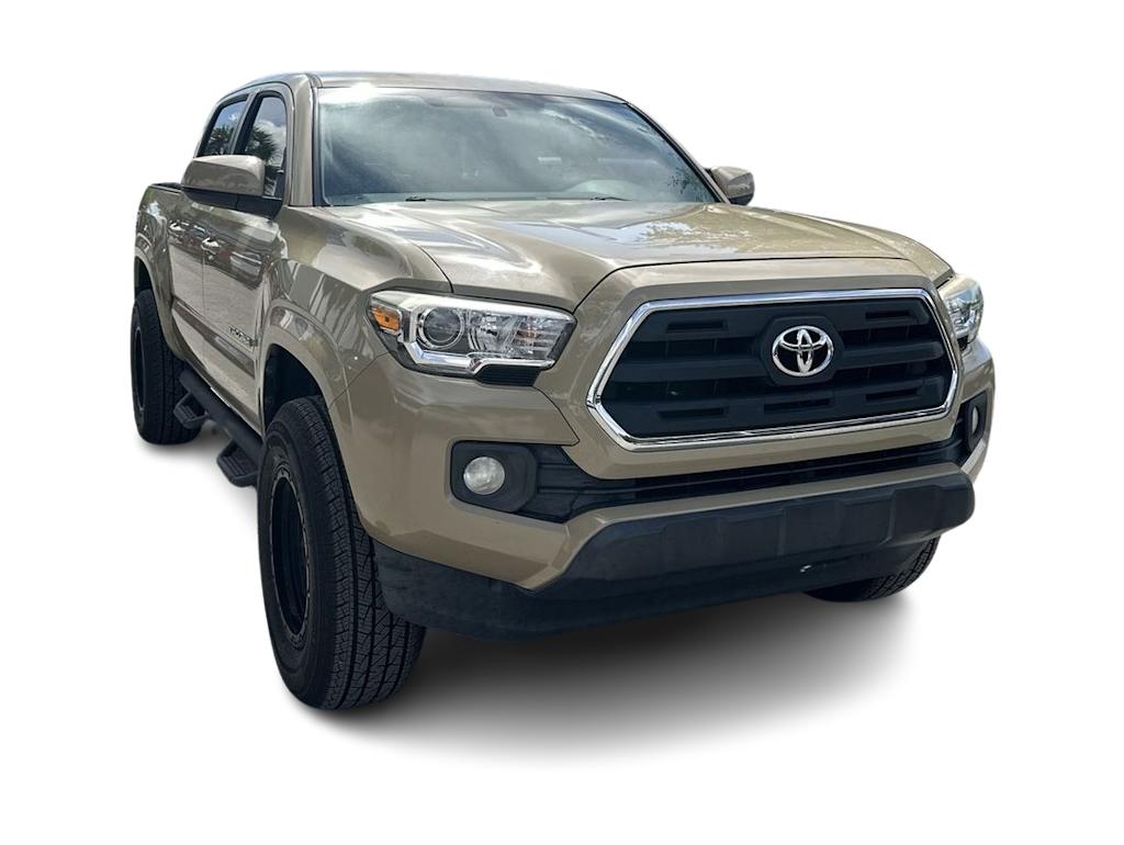Thumbnail: 2016 Toyota Tacoma - 6