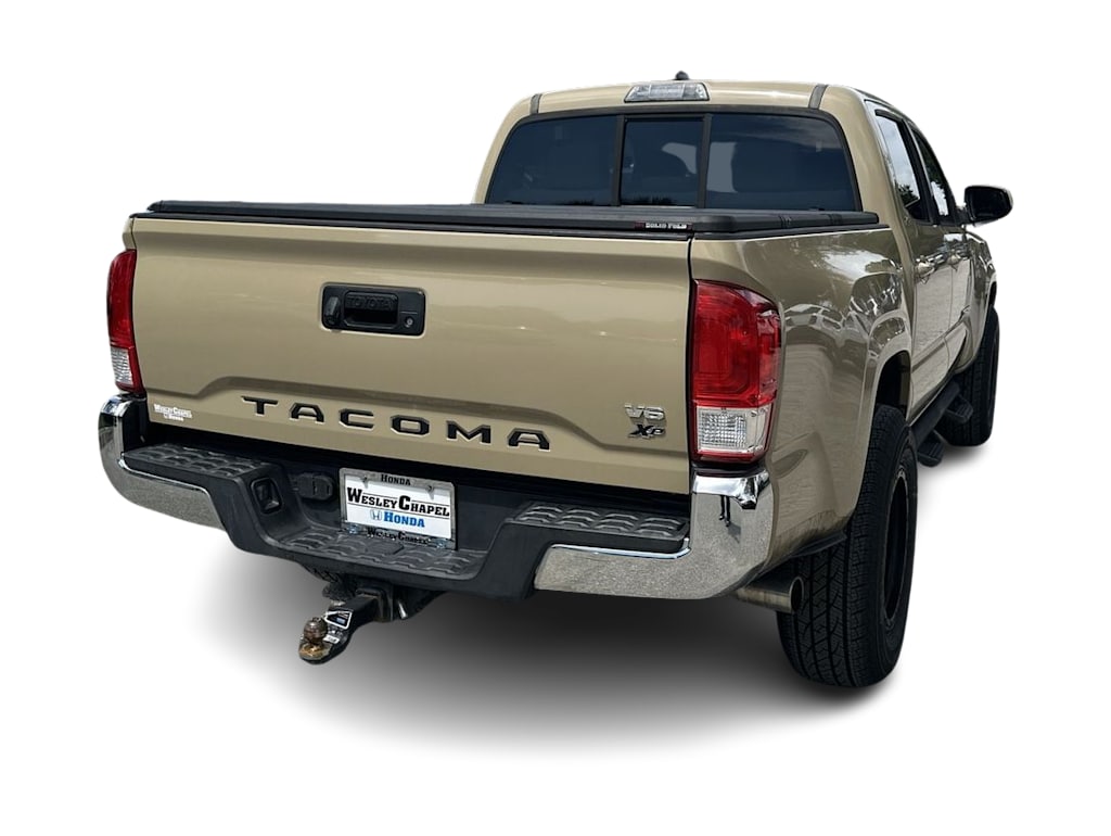 Thumbnail: 2016 Toyota Tacoma - 16