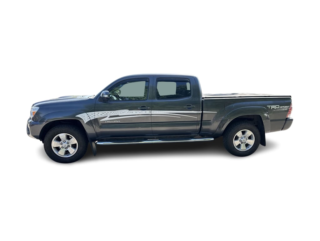 Thumbnail: 2015 Toyota Tacoma - 3