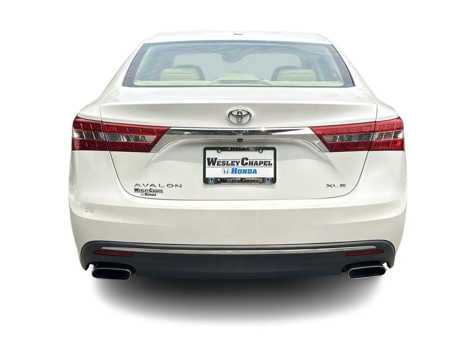 Thumbnail: 2016 Toyota Avalon - 16