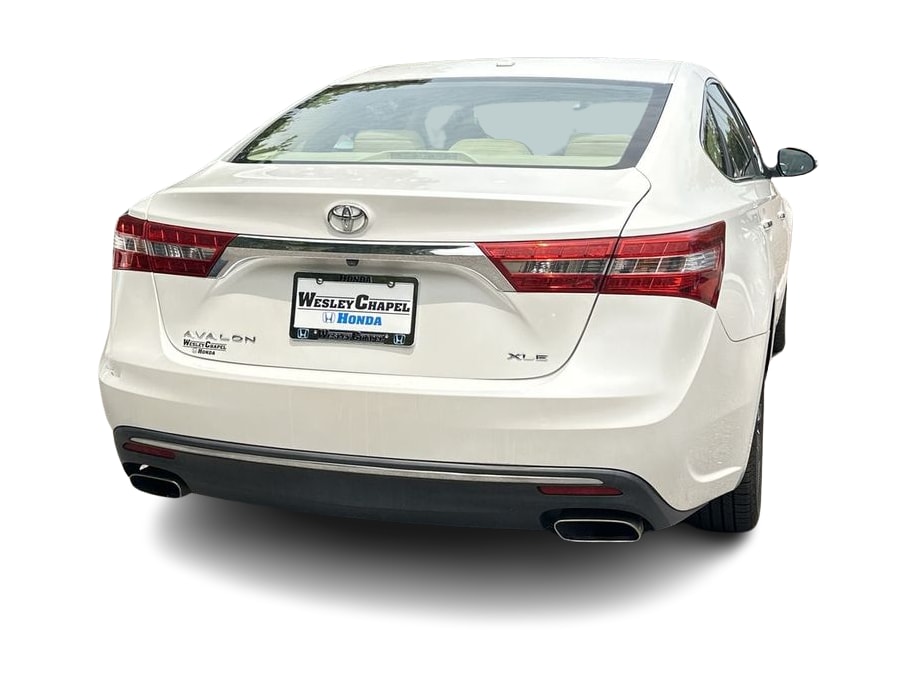 Thumbnail: 2016 Toyota Avalon - 17