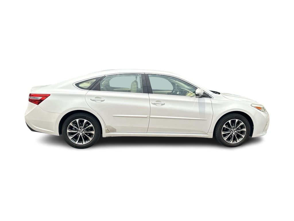 Thumbnail: 2016 Toyota Avalon - 18