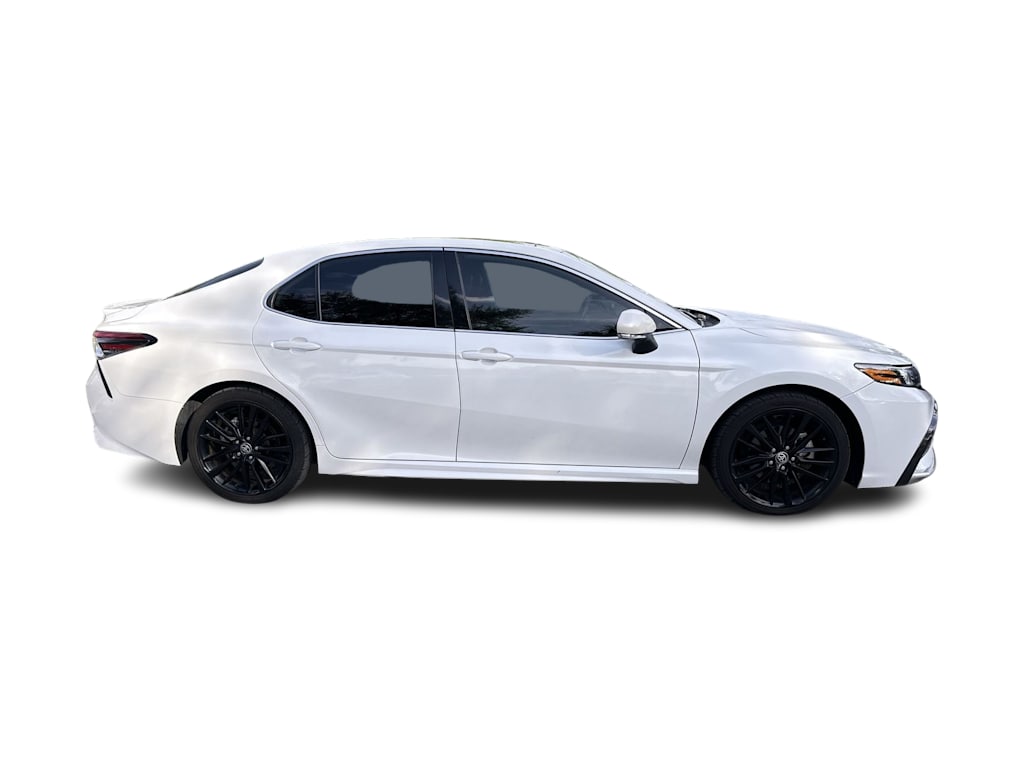 Thumbnail: 2022 Toyota Camry - 16