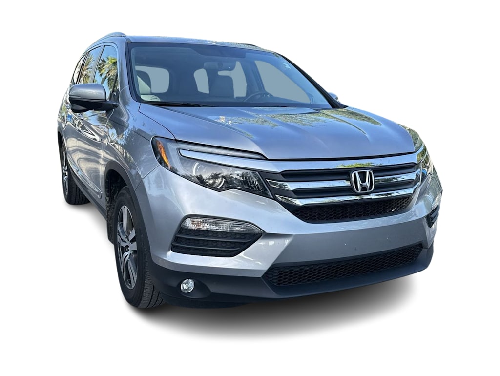 Thumbnail: 2017 Honda Pilot - 16