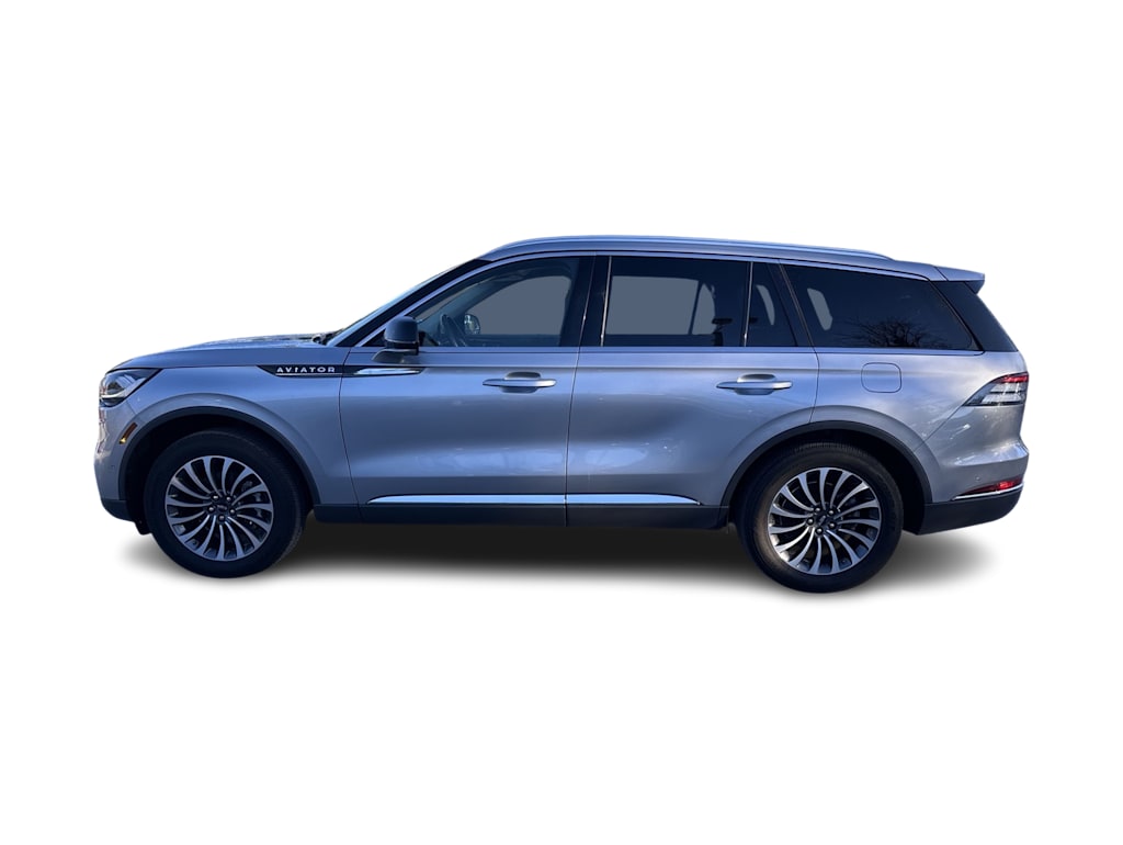 Thumbnail: 2020 Lincoln Aviator - 3