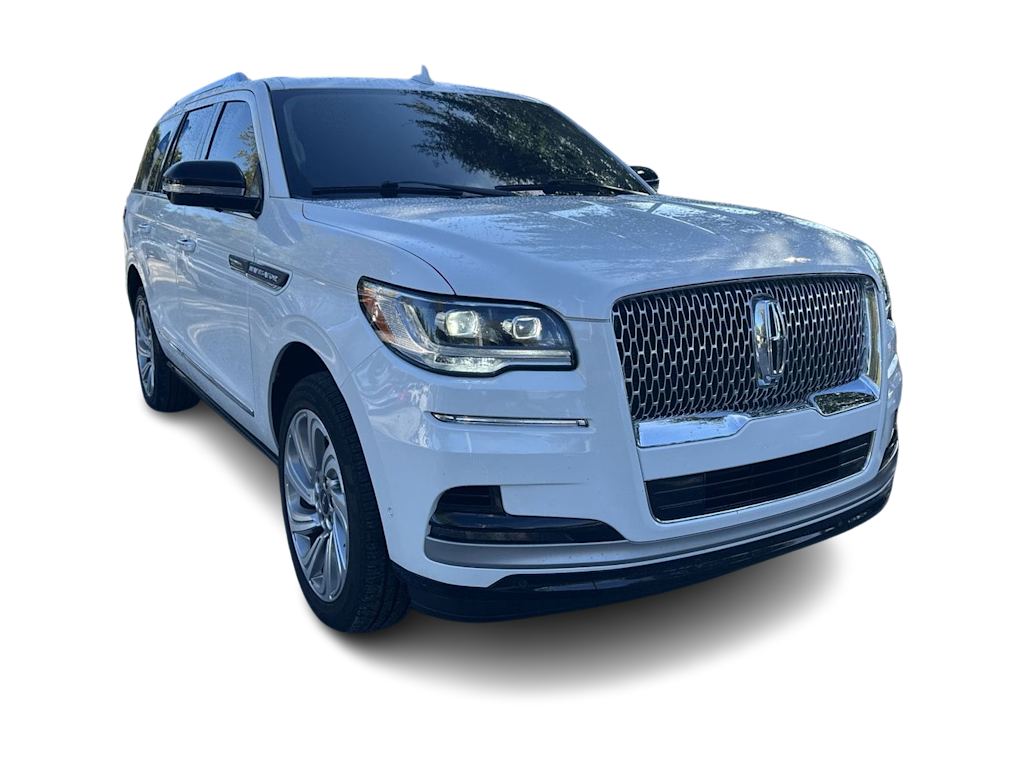 Thumbnail: 2024 Lincoln Navigator - 17