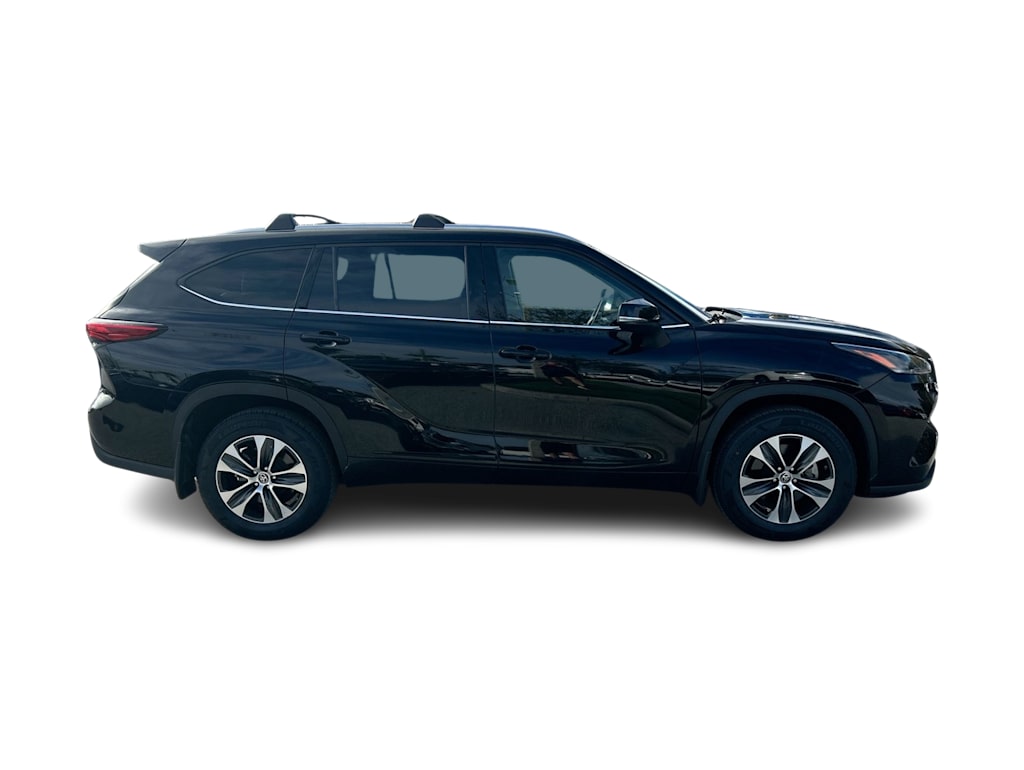 2021 Toyota Highlander XLE 18