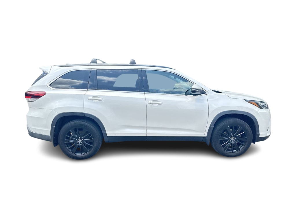 Thumbnail: 2019 Toyota Highlander - 18