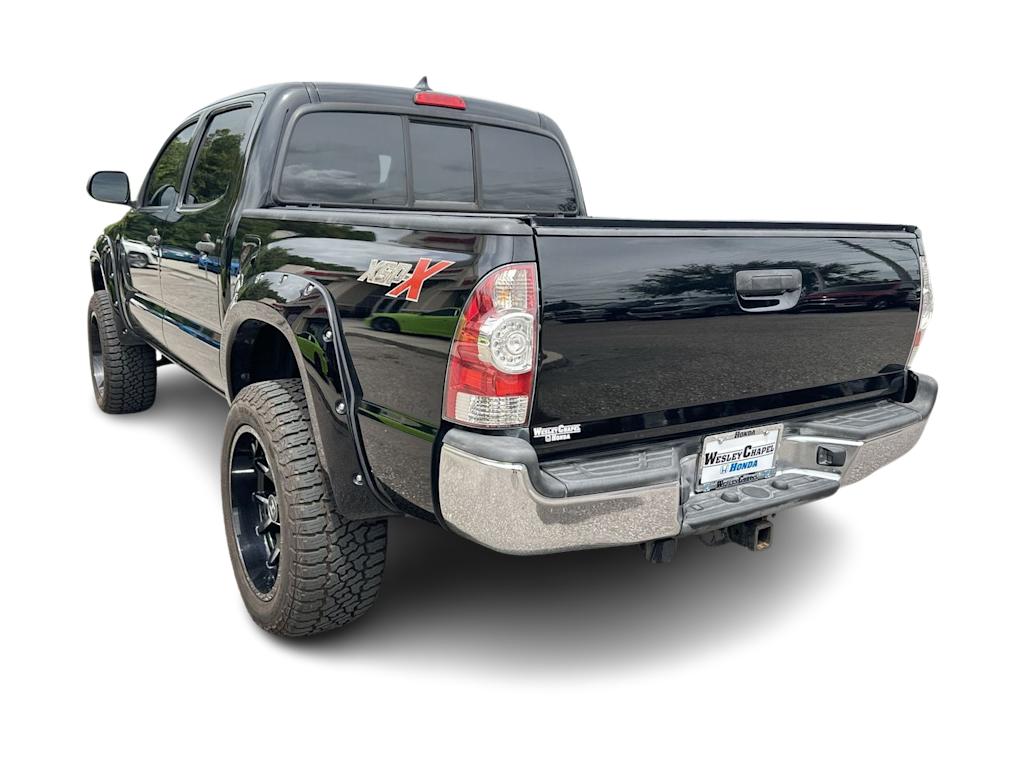 Thumbnail: 2015 Toyota Tacoma - 3