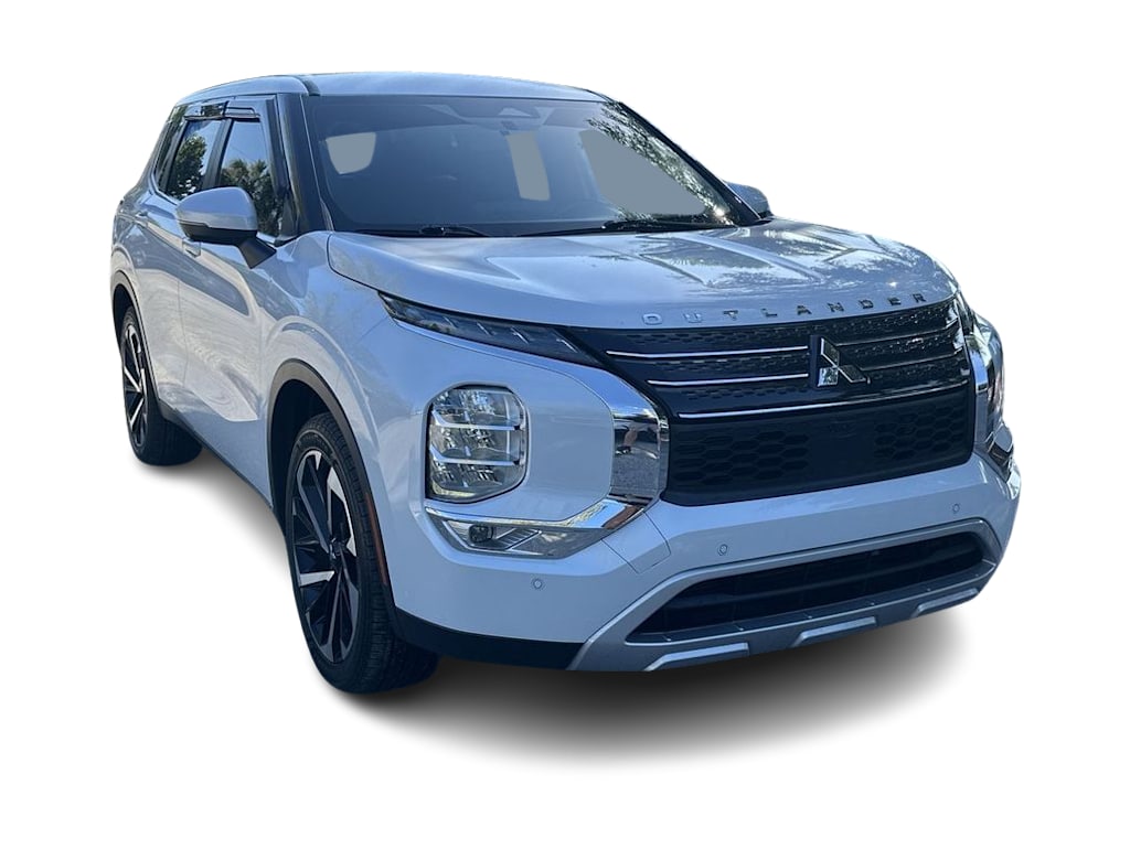 Thumbnail: 2024 Mitsubishi Outlander - 18