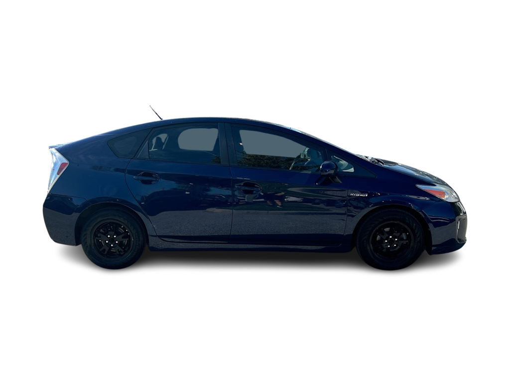 2014 Toyota Prius Two 16