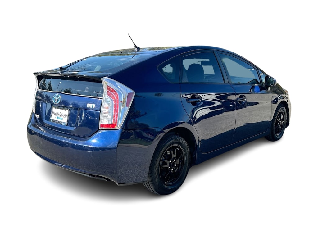 2014 Toyota Prius Two 15