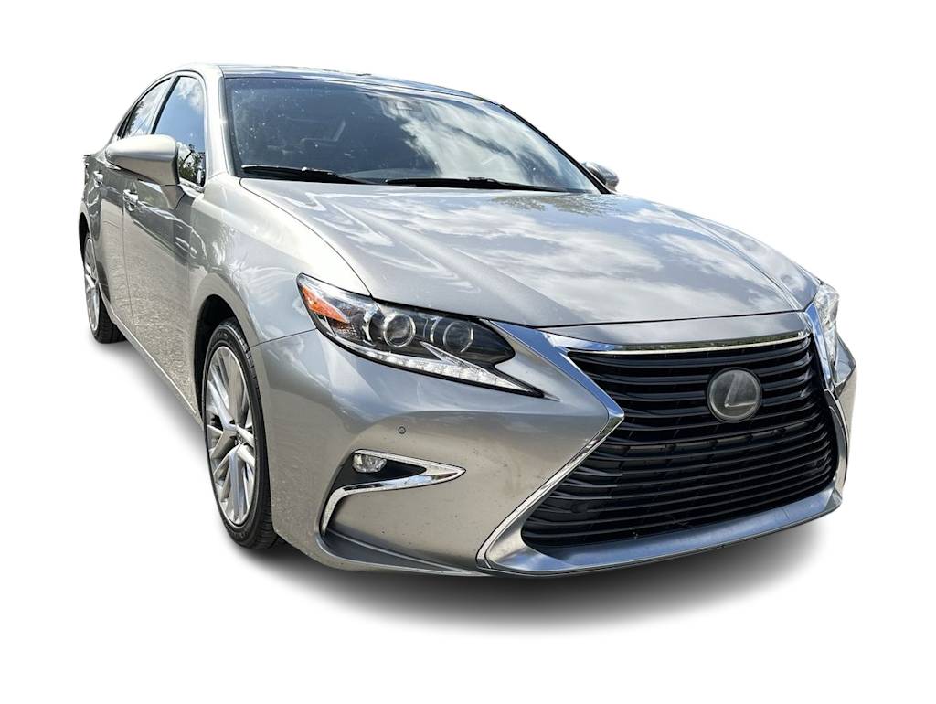 Thumbnail: 2016 Lexus ES - 17