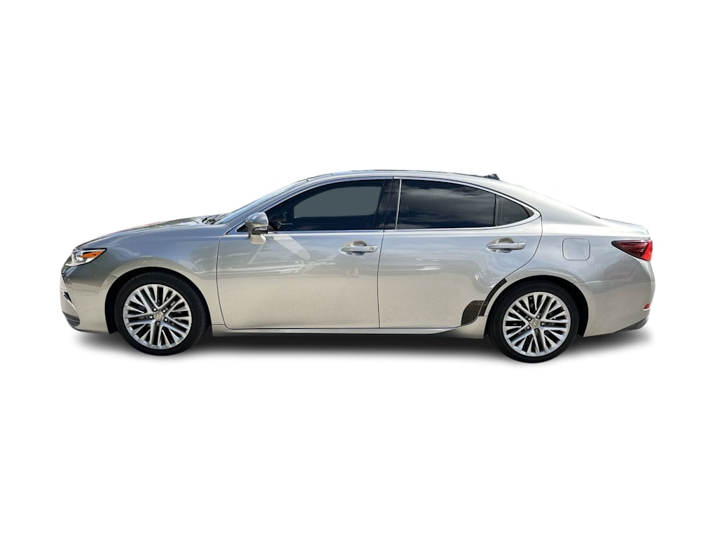 Thumbnail: 2016 Lexus ES - 3