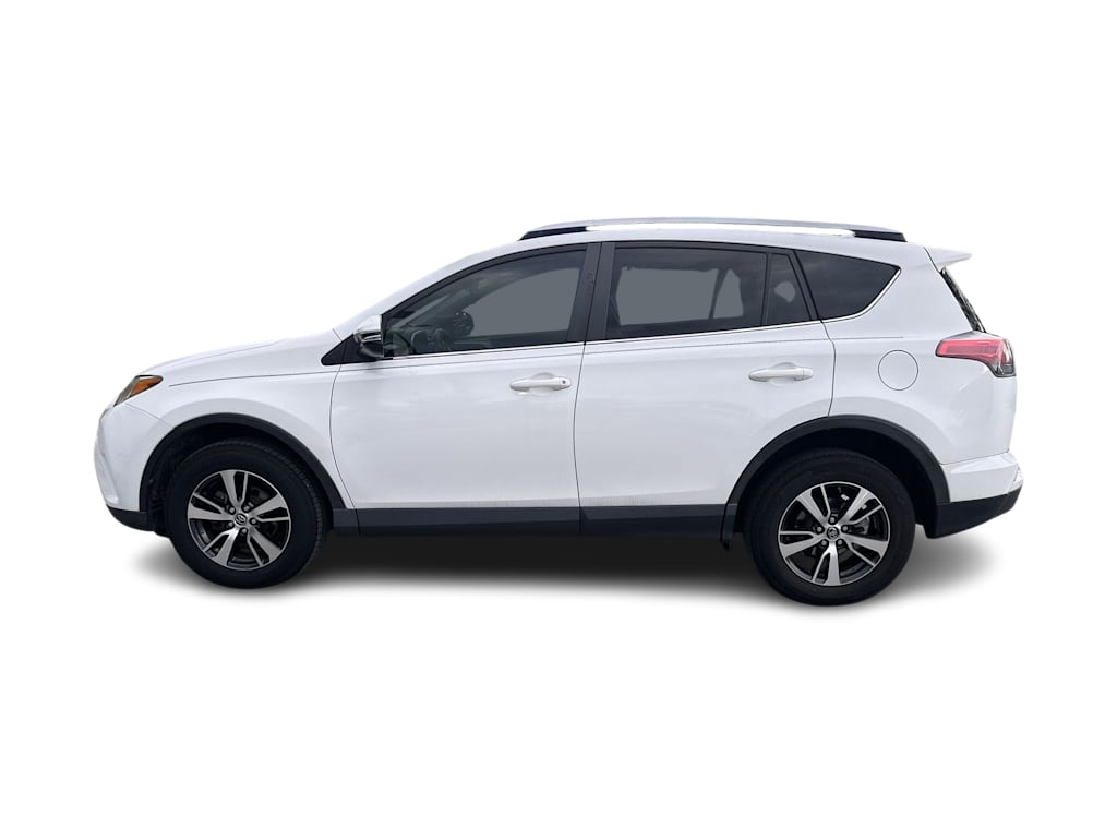 Thumbnail: 2017 Toyota RAV4 - 3