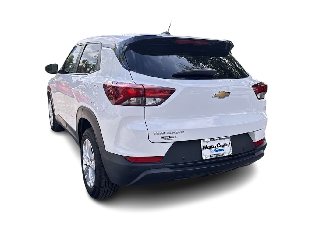 Thumbnail: 2021 Chevrolet TrailBlazer - 4