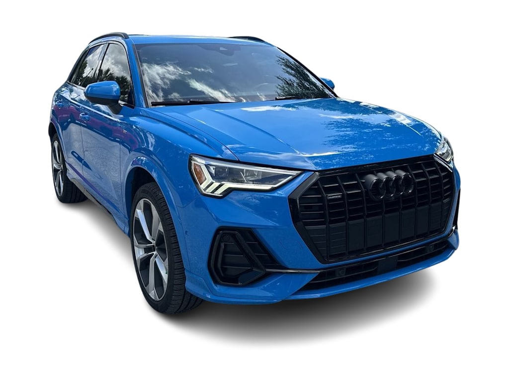 Thumbnail: 2021 Audi Q3 - 17