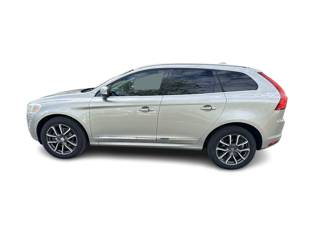 Thumbnail: 2016 Volvo XC60 - 3