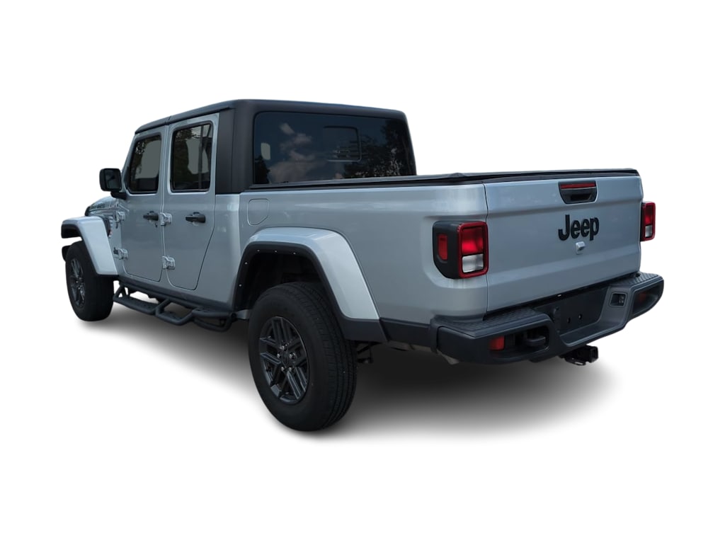 Thumbnail: 2024 Jeep Gladiator - 4