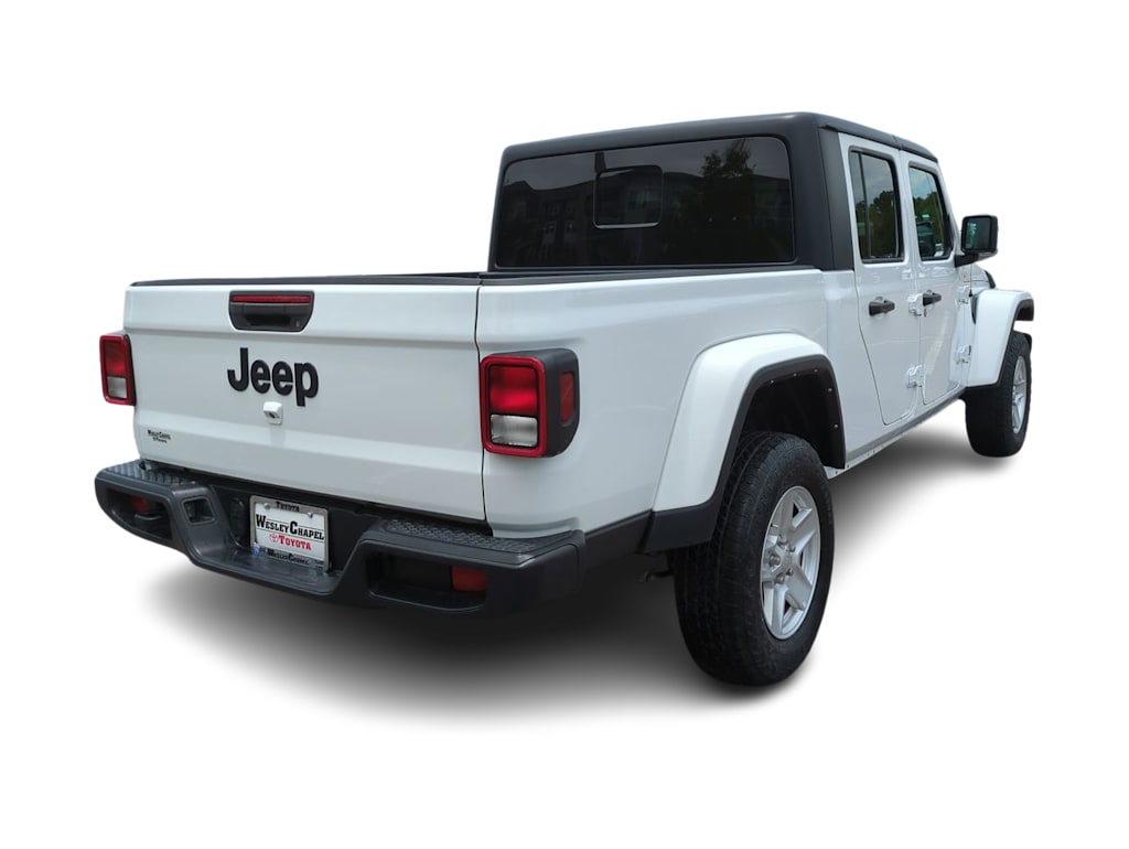 Thumbnail: 2022 Jeep Gladiator - 17