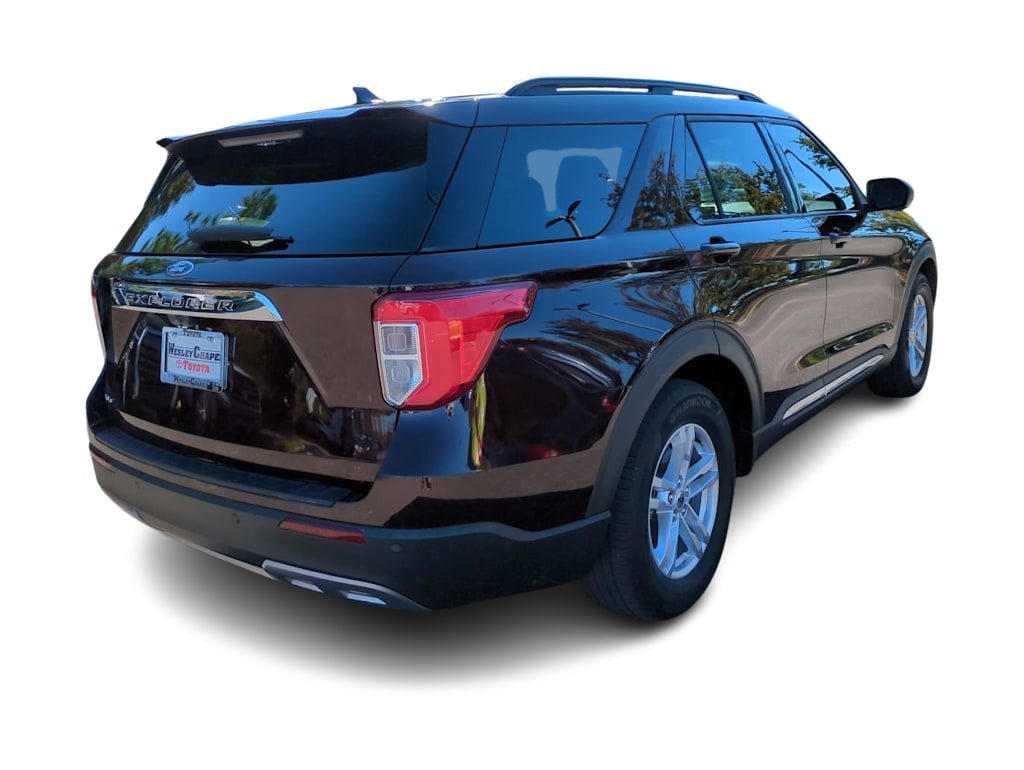 Thumbnail: 2022 Ford Explorer - 16