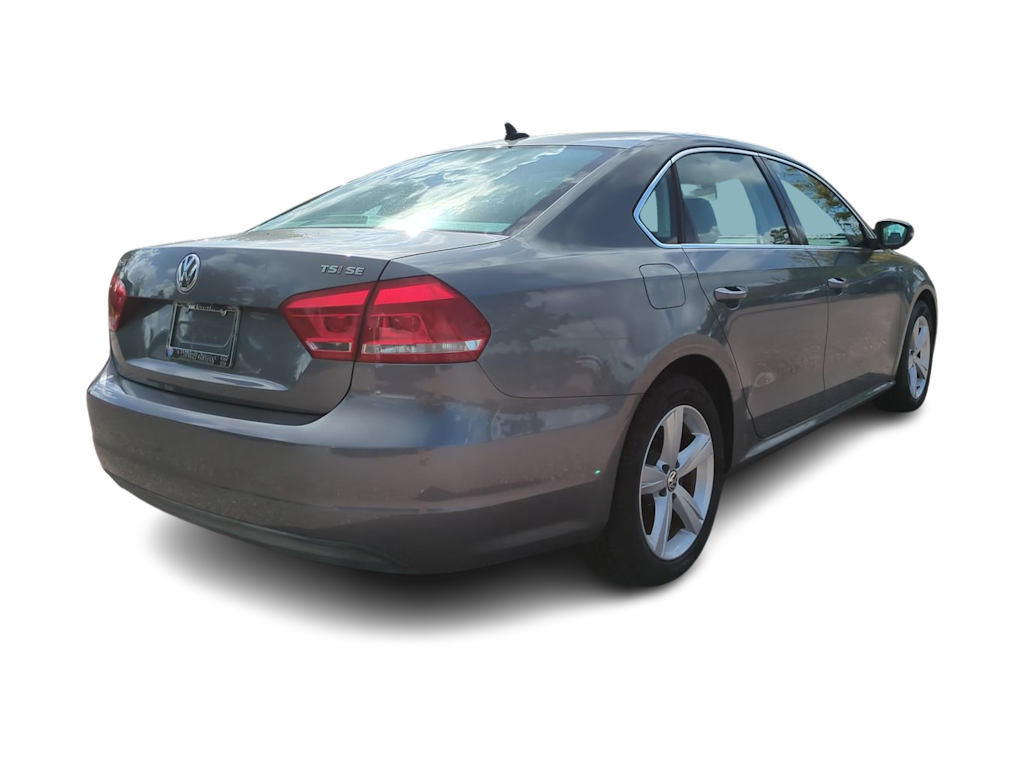 Thumbnail: 2014 Volkswagen Passat - 15