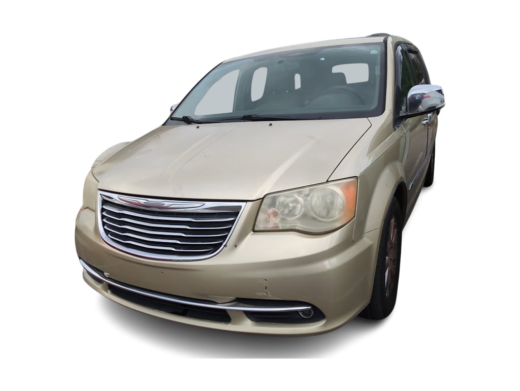 Thumbnail: 2011 Chrysler Town & Country - 4